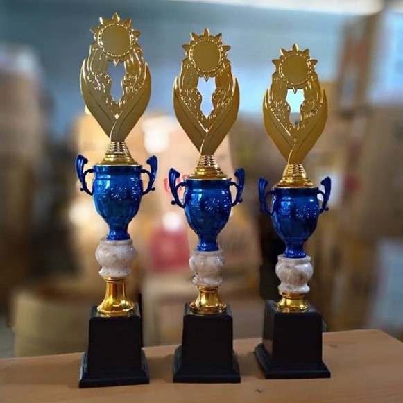 PIALA SEKOLAH 1 set (50cm)