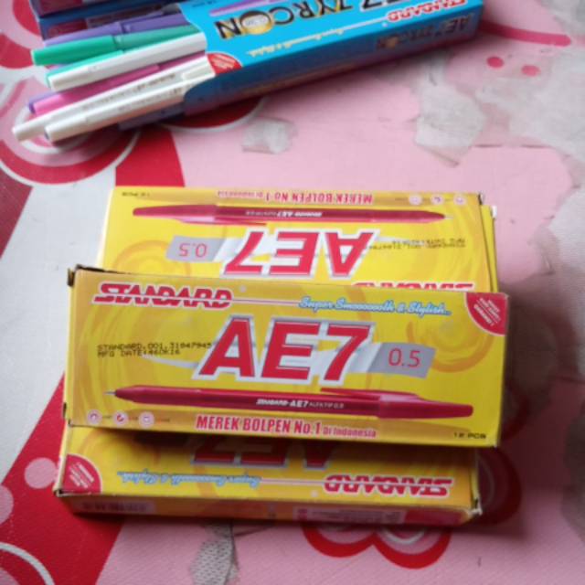 

STANDARD AE7 0.5 warna merah