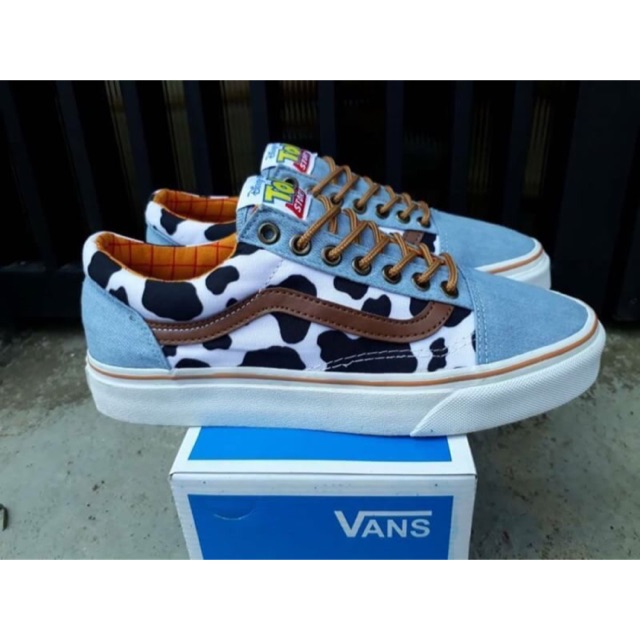 Vans Oldskool x Disney toy story Woody cow print