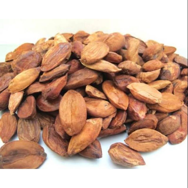 Kacang Kenari / Almond Mentah / Berat 100 Gram