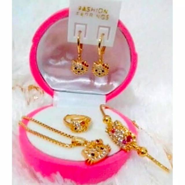 Set hello kitty anak mata gold 002