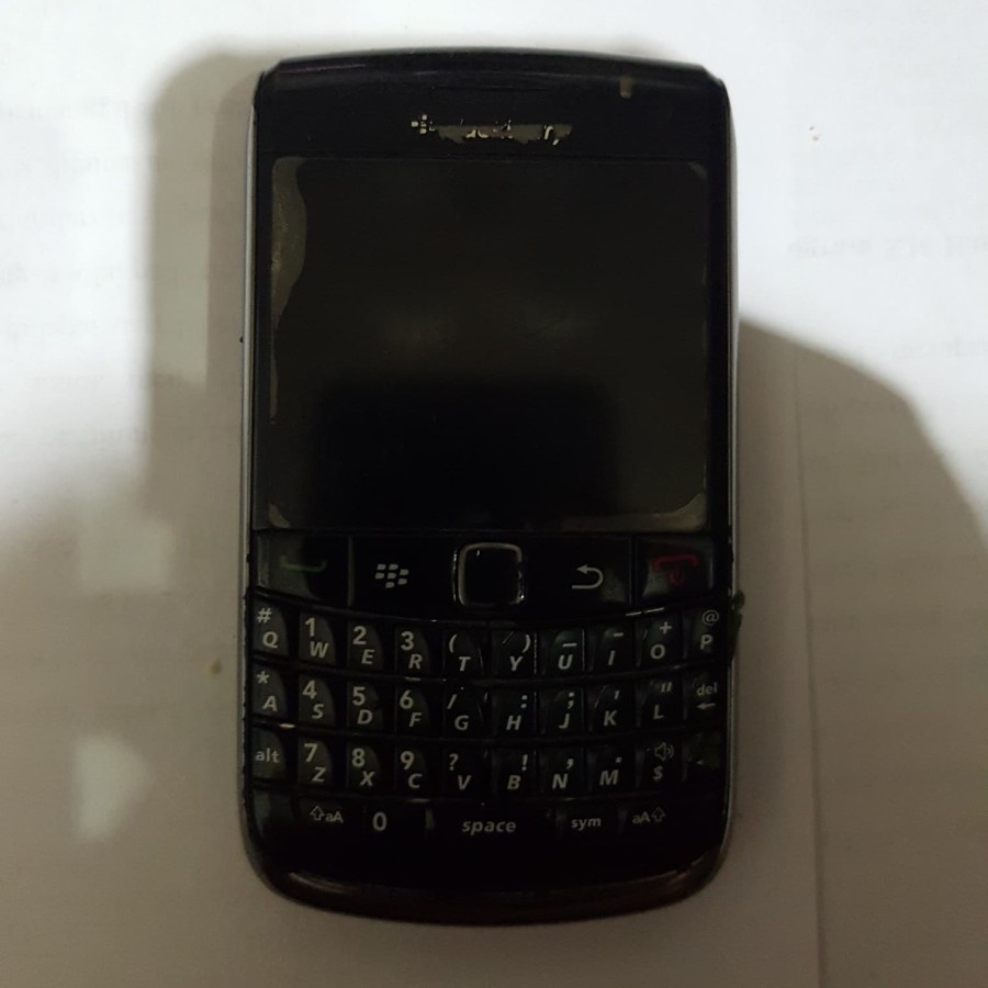 Handphone Jadul BlackBerry Bold Casing Hitam Rusak Bekas Remaja Chat