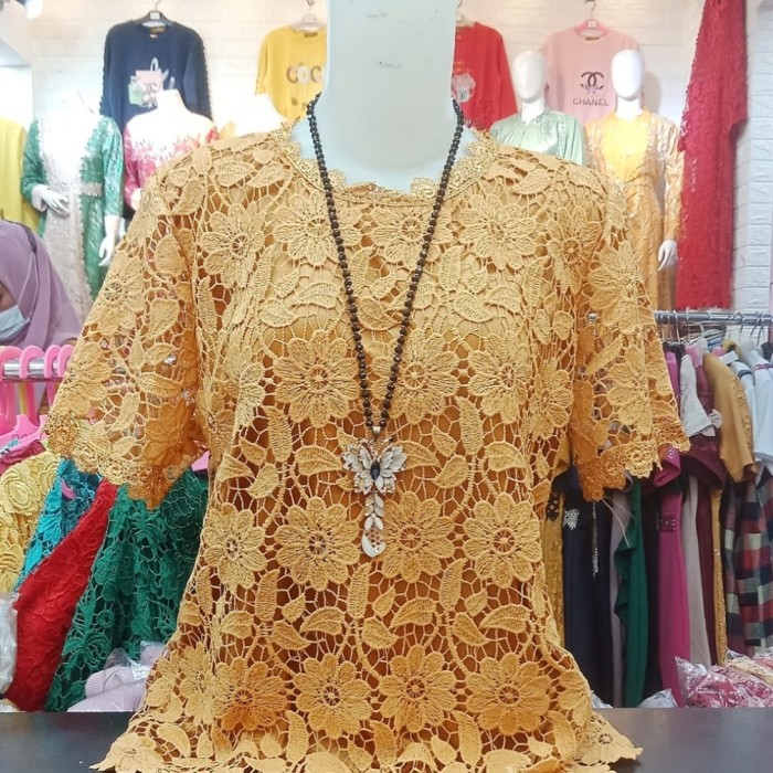 

Spesial - Blouse Brukat Coklat Import Jumbo 2Xl