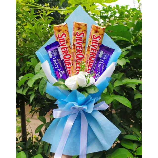 (S) BUKET COKLAT PLUS BUNGA PREMIUM HADIAH PACAR ISTRI ANNIVERSARY/paket/bingkisan Snack Ulang Tahun/Ultah/ Wisuda/Kado/Hadiah