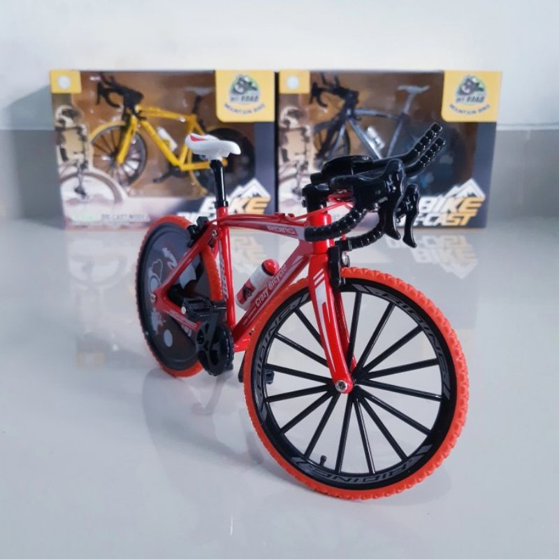 Diecast Sepeda Balap Alloy - Mainan Miniatur Roadbike Bicycle Hobi Koleksi