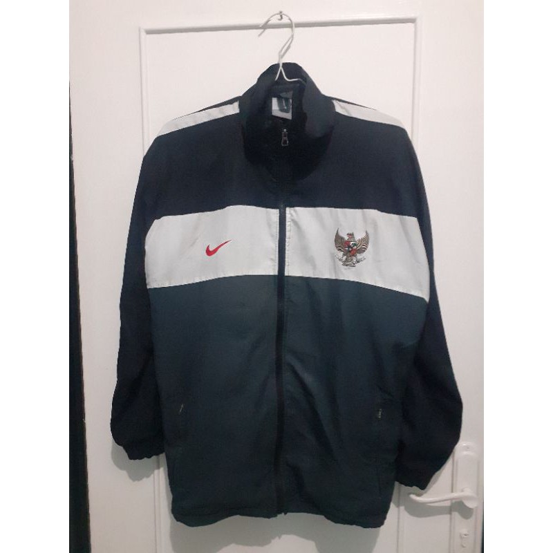jaket nike logo garuda