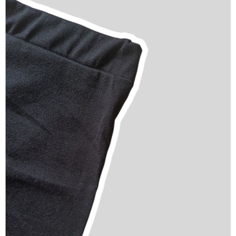 Legging Pendek Kaos 3/4 Bahan Kaos Soft  Rayon Ukuran Standar & Jumbo-Hitam