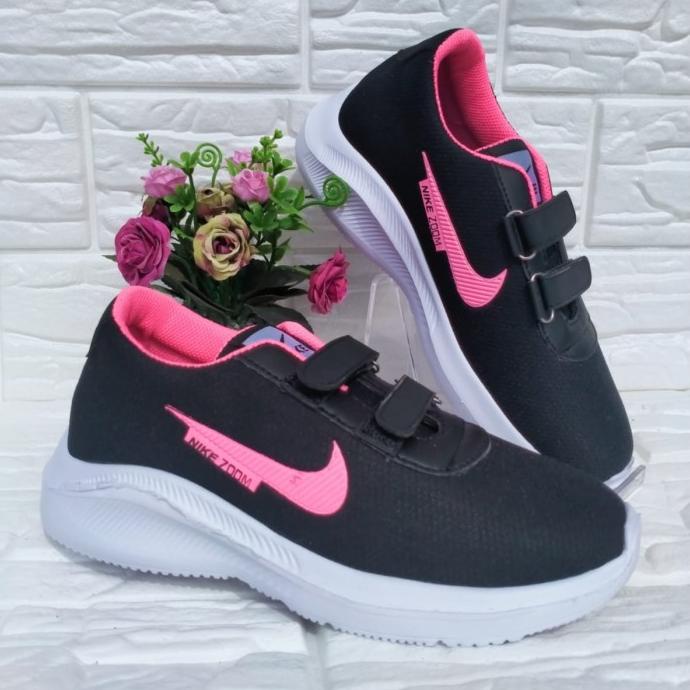 SEPATU SEKOLAH ANAK PEREMPUAN HITAM PINK VELCRO BLACKJACK AERO SD -