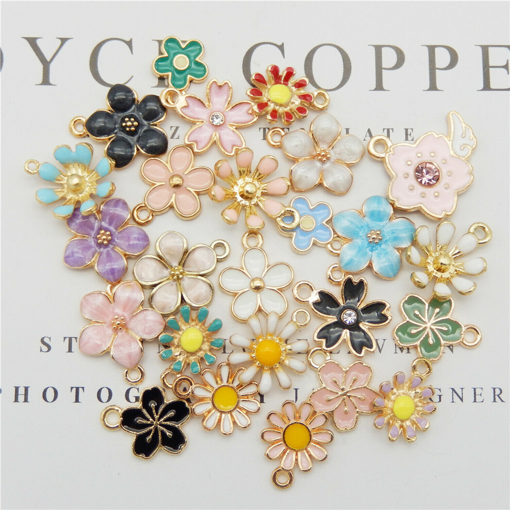 40Pcs Trendy Daisy Flowers Alloy Charms Lovely DIY Animal Pendant Handmade Jewelry For Necklace Bracelet