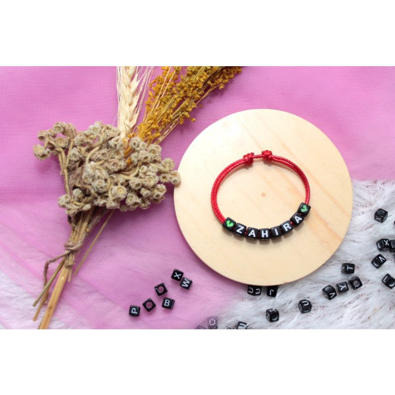 (COD) COSTUM GELANG NAMA TALI KOREA MERAH ANTI AIR Gelang couple / gelang nama / gelang Costum / gelang persahabatan / gelang huruf / gelang murah