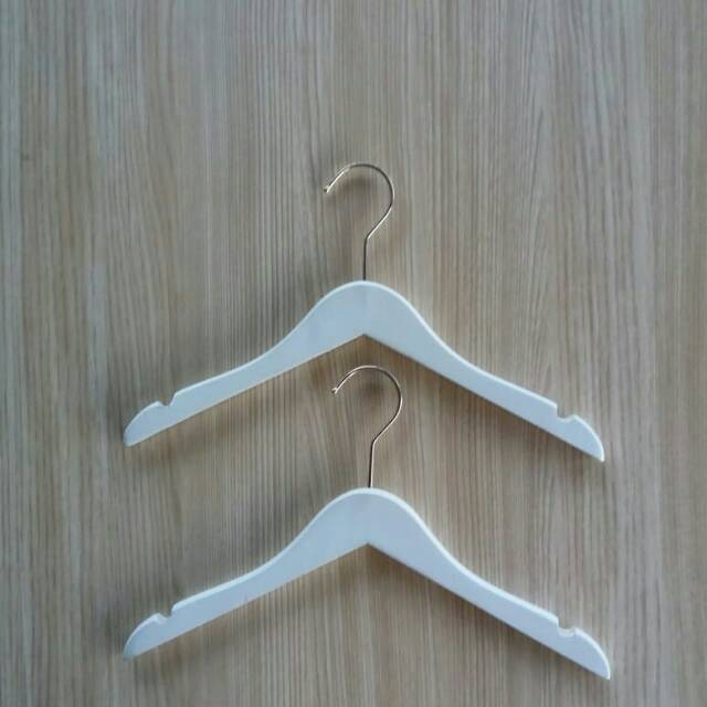 Hanger kayu anak putih gantungan baju anak - BH