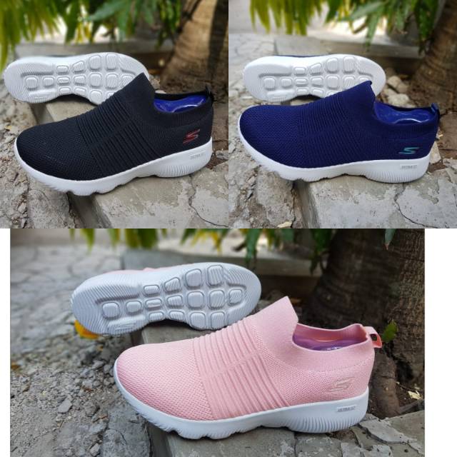 Sepatu Wanita SKECHERS GO RUN FOCUS WOMAN + LENGKAP BOX