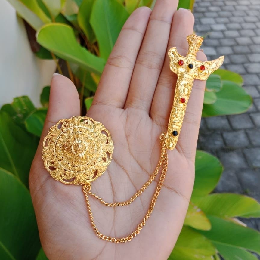 Bros Keris Tameng Alpaka / Perhiasan Bali - Putih