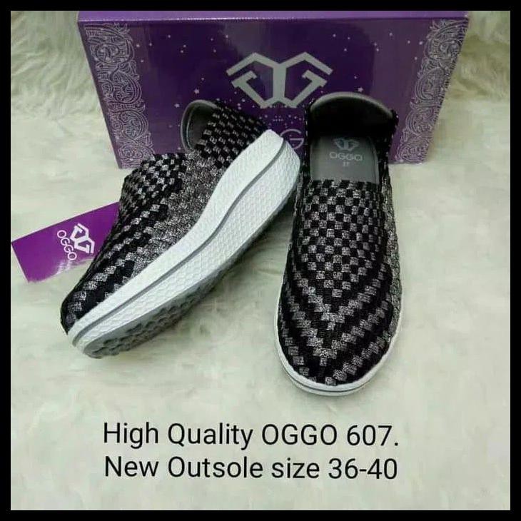 SEPATU WANITA OGGO 607