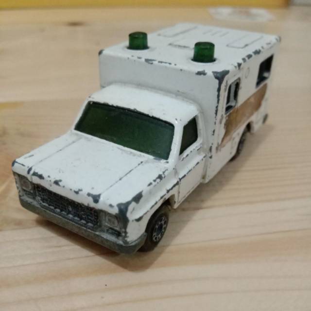 matchbox no 41 ambulance 1977