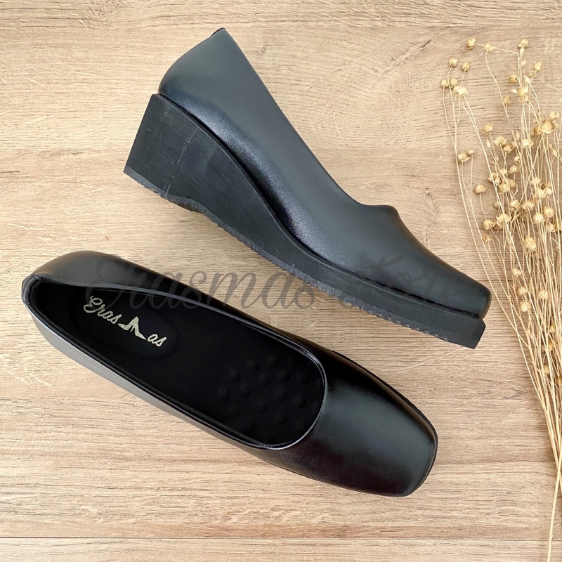Erasmas C5 dan B5 - Sepatu Wedges Wanita Sepatu Kantor Wanita Sepatu Dinas Wanita Sepatu Formal Wanita