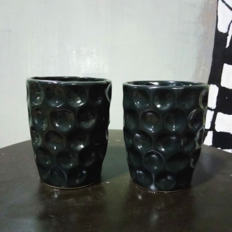 pot cascade gelas polka mame