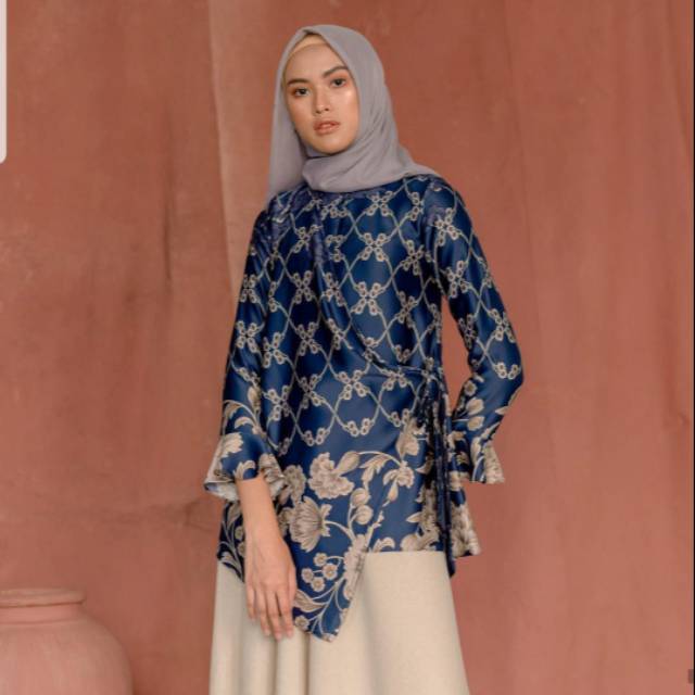 Preloved Sumbawa blouse wearing klamby