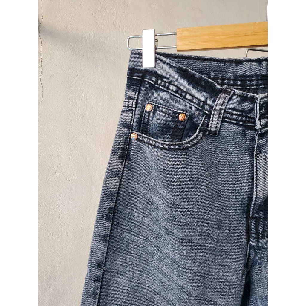 Weki Celana Jeans Boyfriend Ripped Rossie With Furing