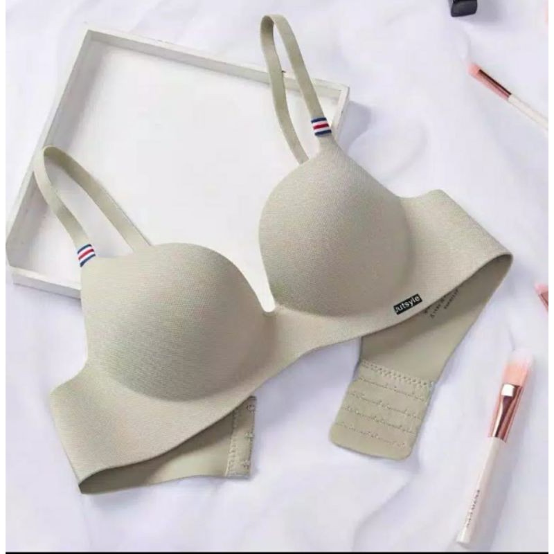 PUSH UP SEAMLESS CUP BRA BH TANPA KAWAT HIGH QUALITY NYAMAN DIPAKAI