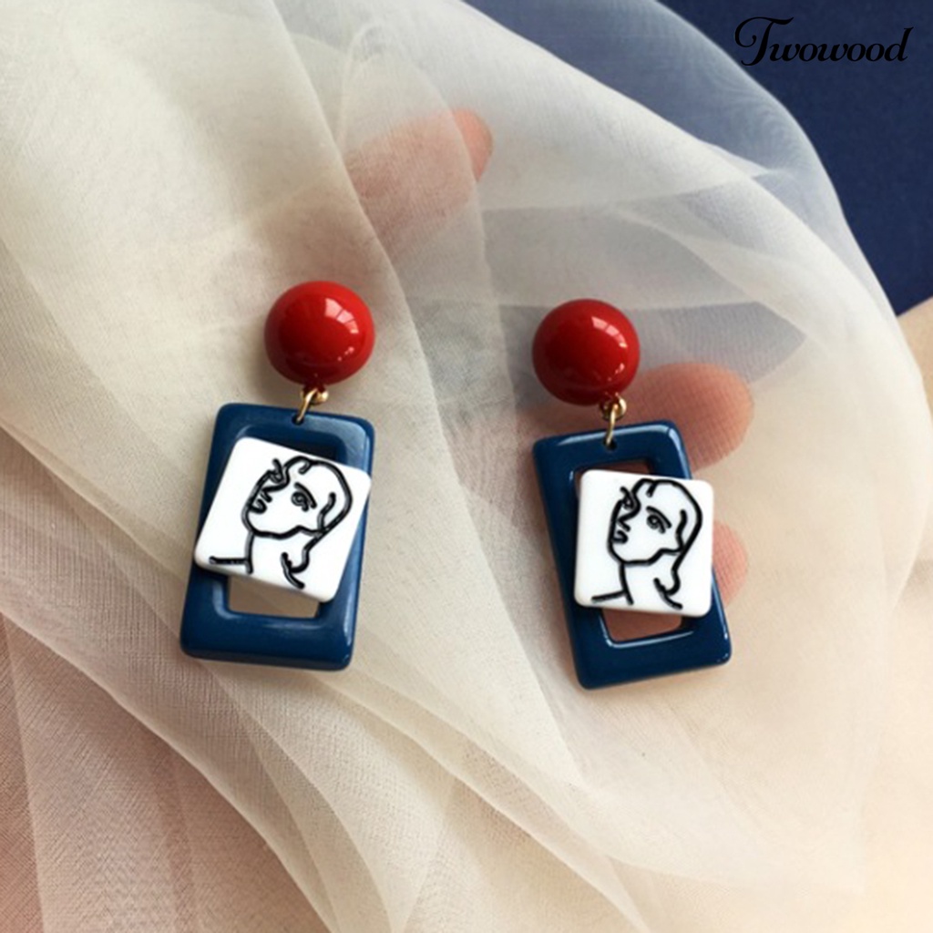 1 Pasang Anting Stud Desain Figur Abstrak Bahan Resin Gaya Vintage