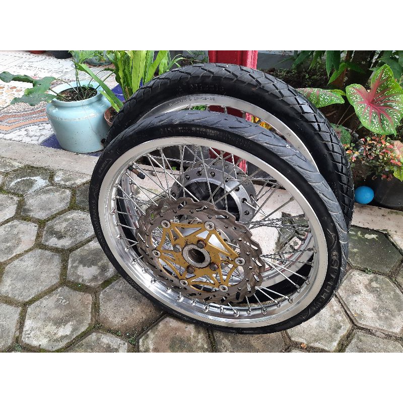 Velg set pelk jari jari Ninja R/Rr/ss Ring 17 Lebar 14.0 16.0