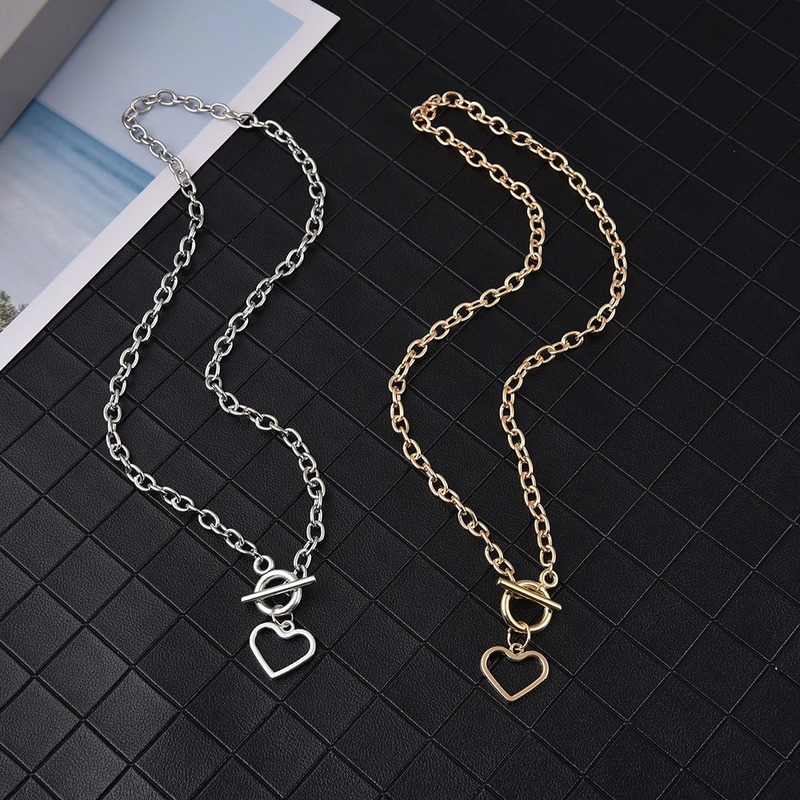 Kalung Rantai Liontin Hati Bahan Metal Gaya Korea Retro Punk Hip Hop