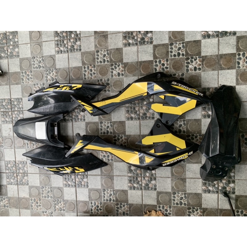 body dtracker new kuning hitam