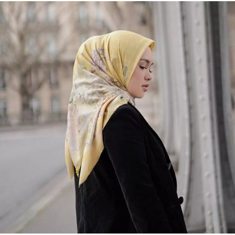 Hijab segi empat motif kuning / Kerudung Voal Premium / HIJAB / Kerudung terbaru 2020