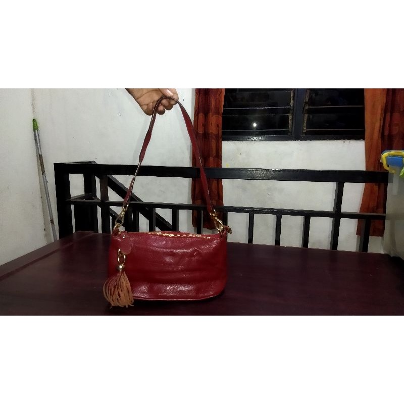 Tas shoulder Kulit Merah