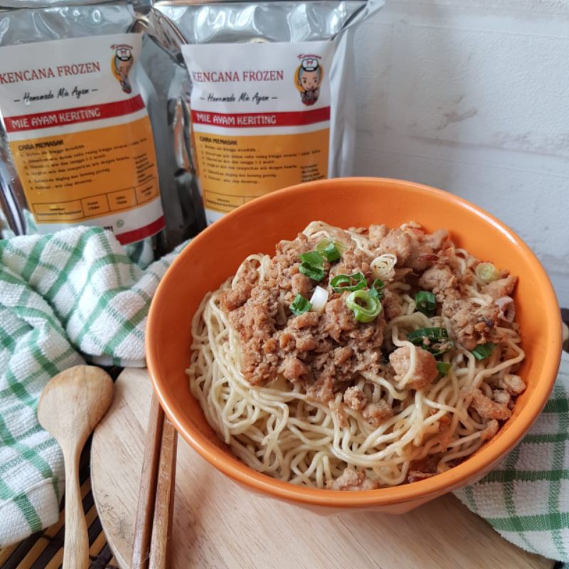 

Mie Kriting Kemasan beku (frozen) ayam KENCANA - HALAL