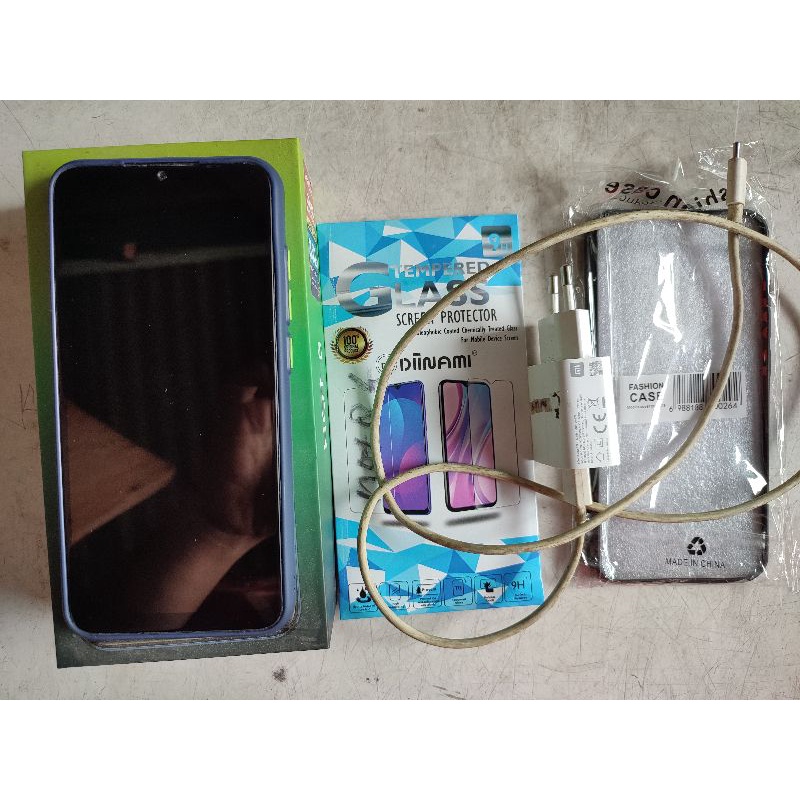 Xiaomi Redmi Note 8 4/64 (Hitam)