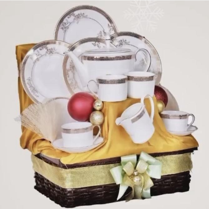

CHRISTMAS HAMPER PARCEL 14PCS WEDGWOOD VERA WANG HAMPERS NATAL GIFT SX542CX1S