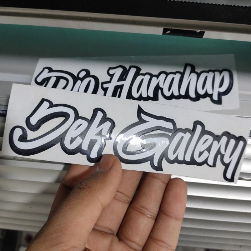 PROMO!! STIKER CUTTING PUTIH LIST HITAM GROSIRAN MEDAN