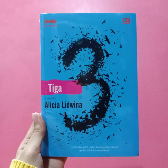 Novel Tiga (3) - Alicia Lidwina