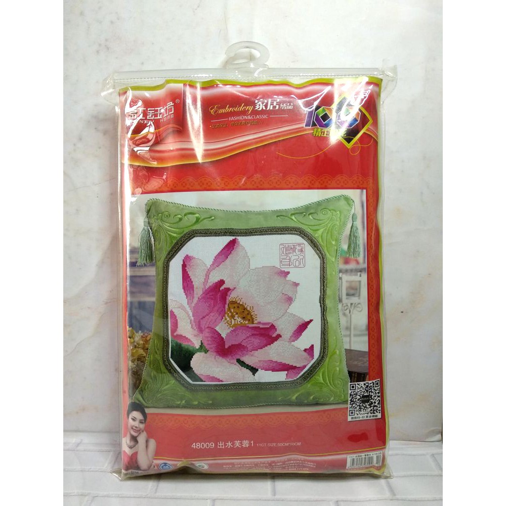 Paket DIY Craft Sulam Kristik Strimin TIMKEE 48009 Sarung Bantal Bunga Lotus Teratai