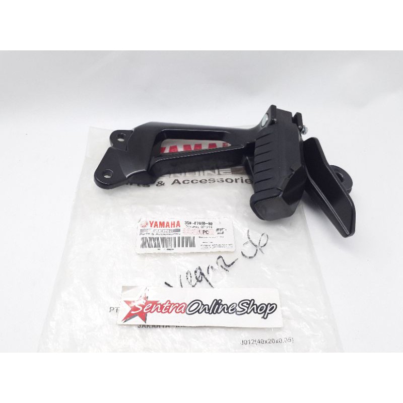 alumunium futstep footstep step belakang vega r 06 hitam kanan original ygp 3s0d74400