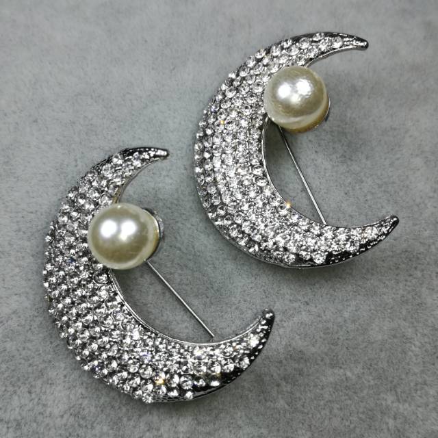 Bros hijab bulan sabit