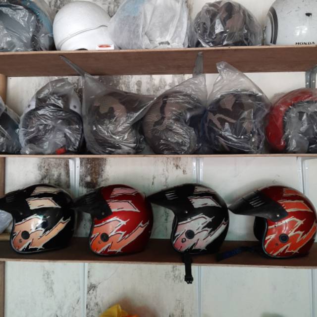 Helm Suzuki Jadul
