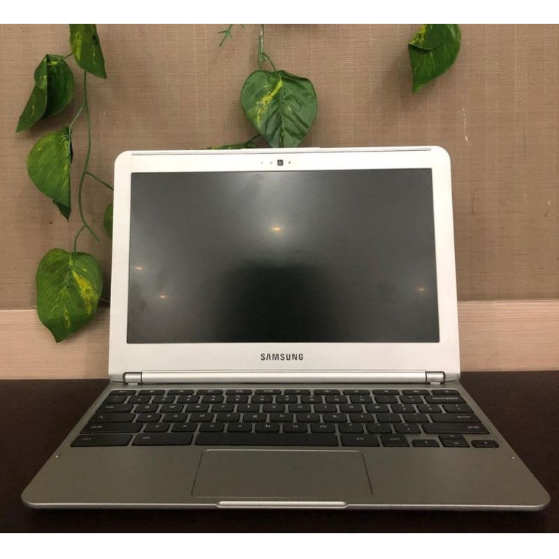 Samsung Chromebook 303C RAM 2 GB HDD 16 GB Original Bergaransi