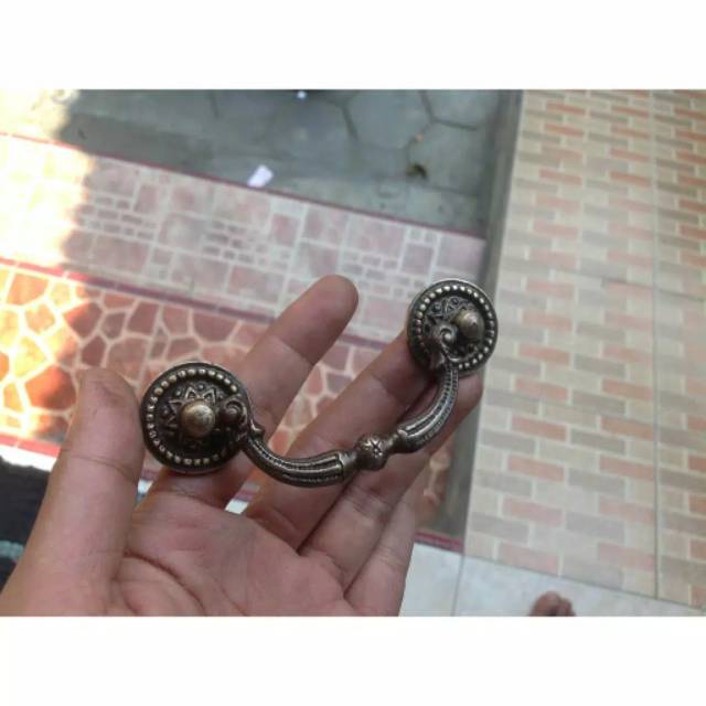 Handle / Tarikan Laci Lemari Jendela Pintu Rumah Kuningan Kitchen Set Sangkar Burung Ukir 9.5cm