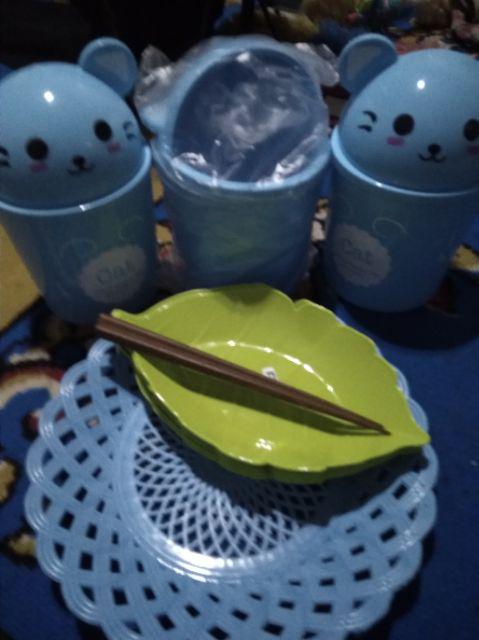 Per-6bj /piring Daun Plastik Kecil 8017