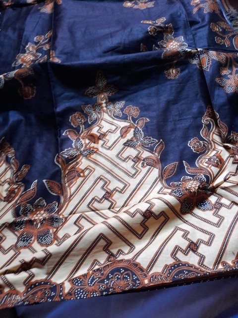 Tunic Batik Serut Pager Bunga Tunik Batik Seragam Batik Kerja Kantor Wanita Hitam Katun Solo