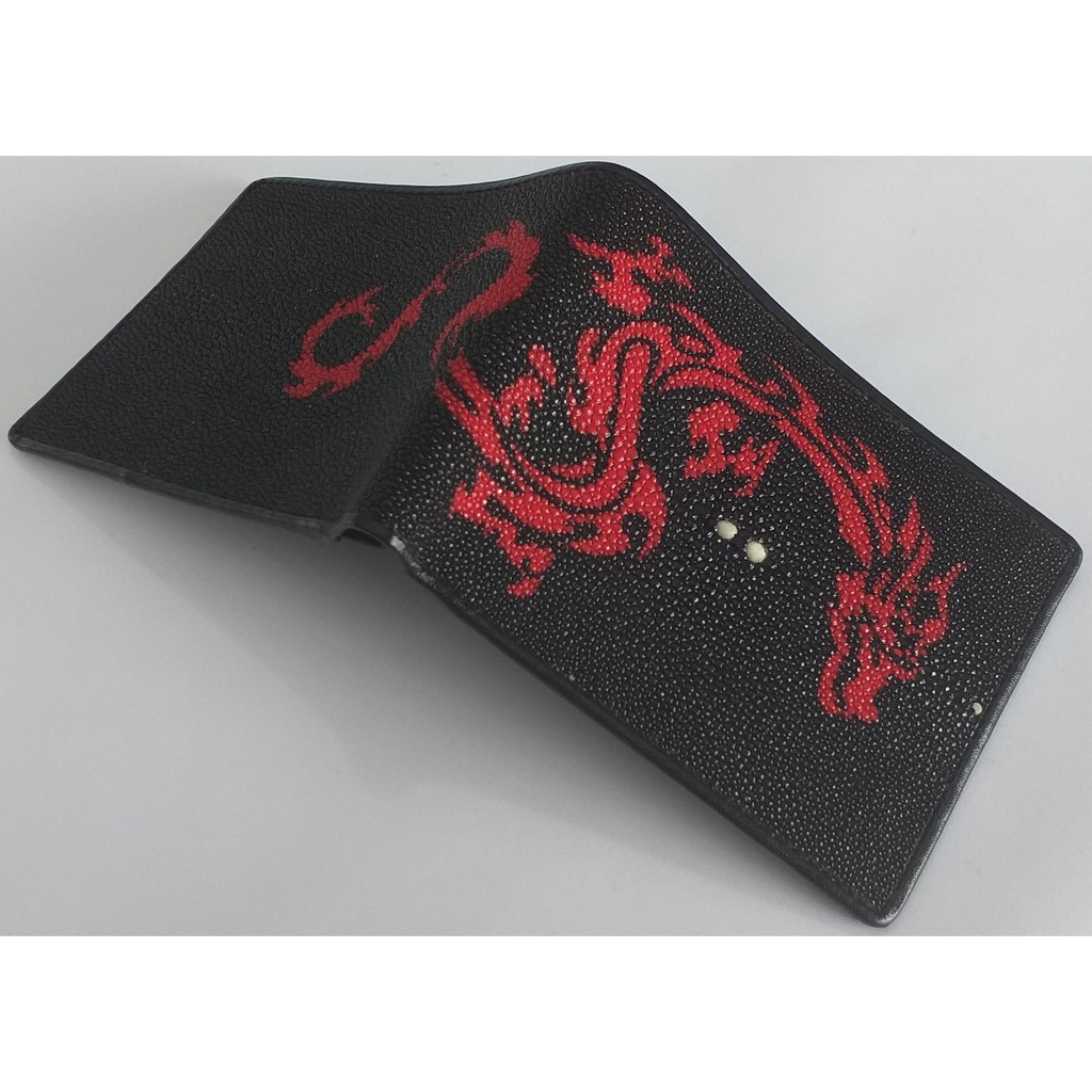 DOMPET PRIA KULIT ASLI IKAN PARI HITAM MOTIF NAGA MERAH