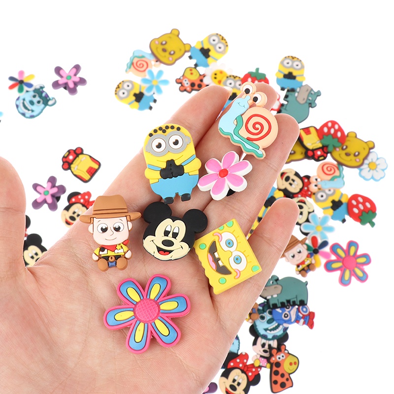 20pcs Stiker Dinding Dengan Bahan Pvc Dan Gambar Kartun Crocs Jibbitz