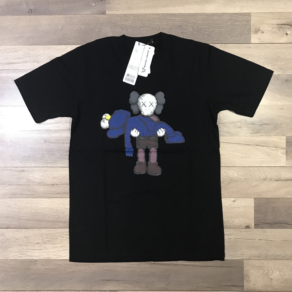 KAOS UNIQLO x KAWS (SUMMER UT GRAPHIC BLACK) - 100% COTTON - TERLARIS-UT X ELMO BIRU HITAM