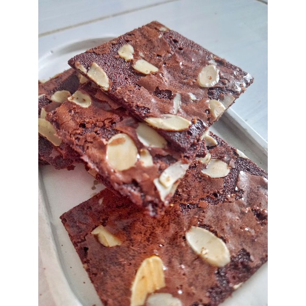 

Hi Mister Bron Almond/brownies Crispy/Brownies kering/Crispy Brownies