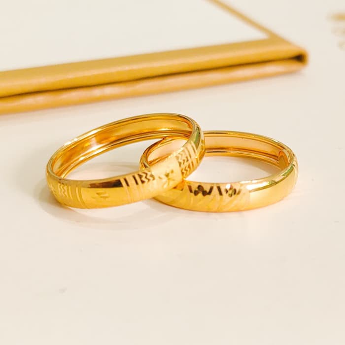 Grosir Cincin Polos wanita atau pria dengan motif ukiran elegant emas asli Elegan