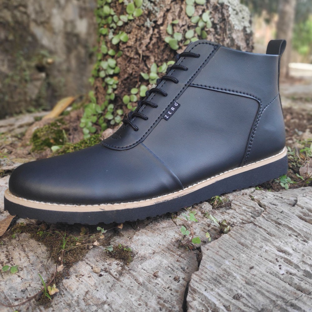 Sepatu Boots Pria Zerg Casual Resleting Semi Boot Sintetis oseng Hitam Ringan Formal Jalan