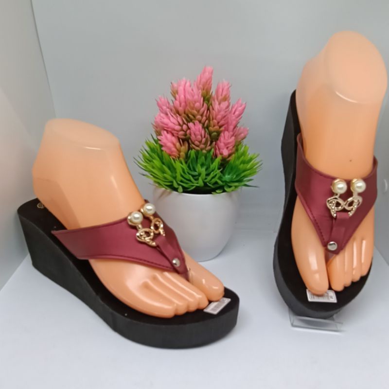 Sandal Wanita Sandal Jepit Wedges 9